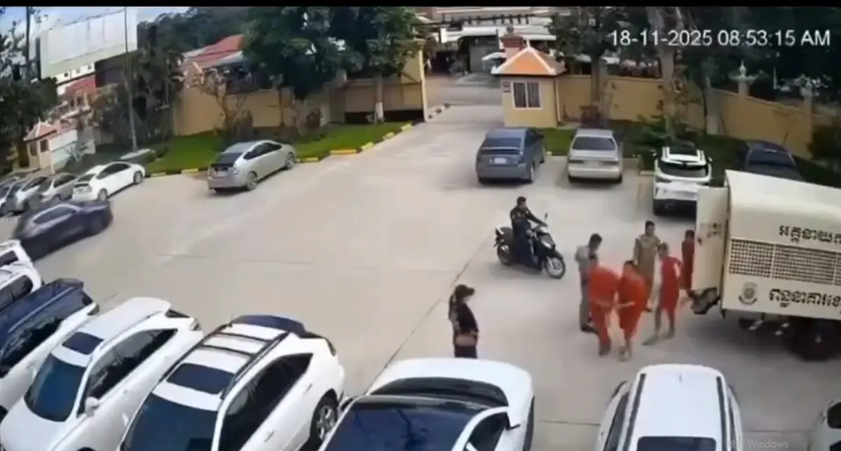 越南女孩柬普寨劫囚车事件视频_《越南女孩》为救男友铤而走险_抖音热门高清完整版_在线观看劫囚车全过程