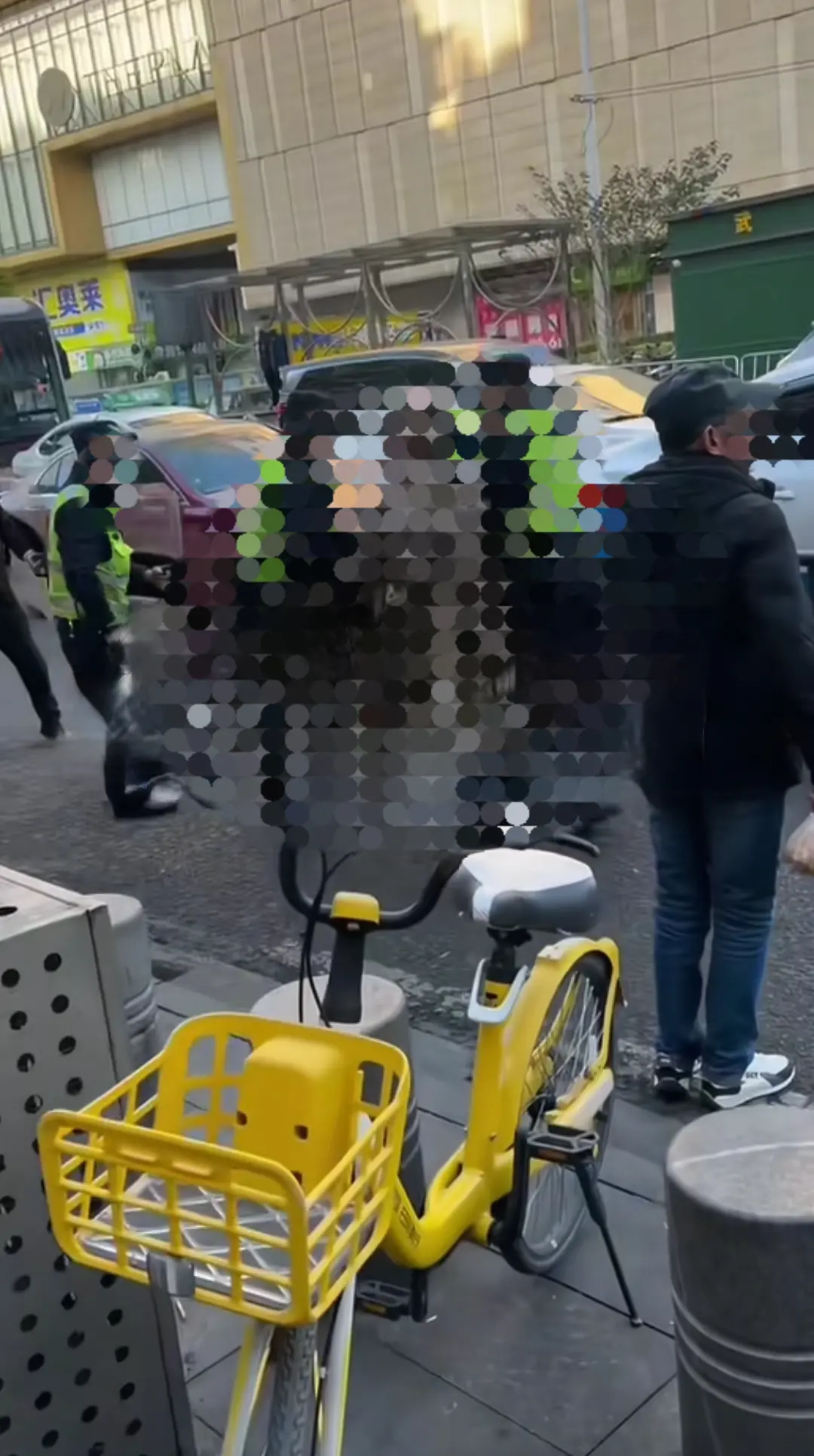 《武汉汉正街多福路持刀伤人》事件视频_武汉汉正街伤人案高清完整版_多福路持刀伤人现场录像_阿里云/夸克网盘资源