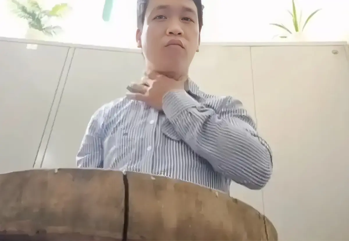 《越南屠夫案阮春达段文生》超清视频在线观看_越南真实犯罪案件改编惊悚片_阮春达段文生案件全过程_迅雷/UC网盘资源免费下载