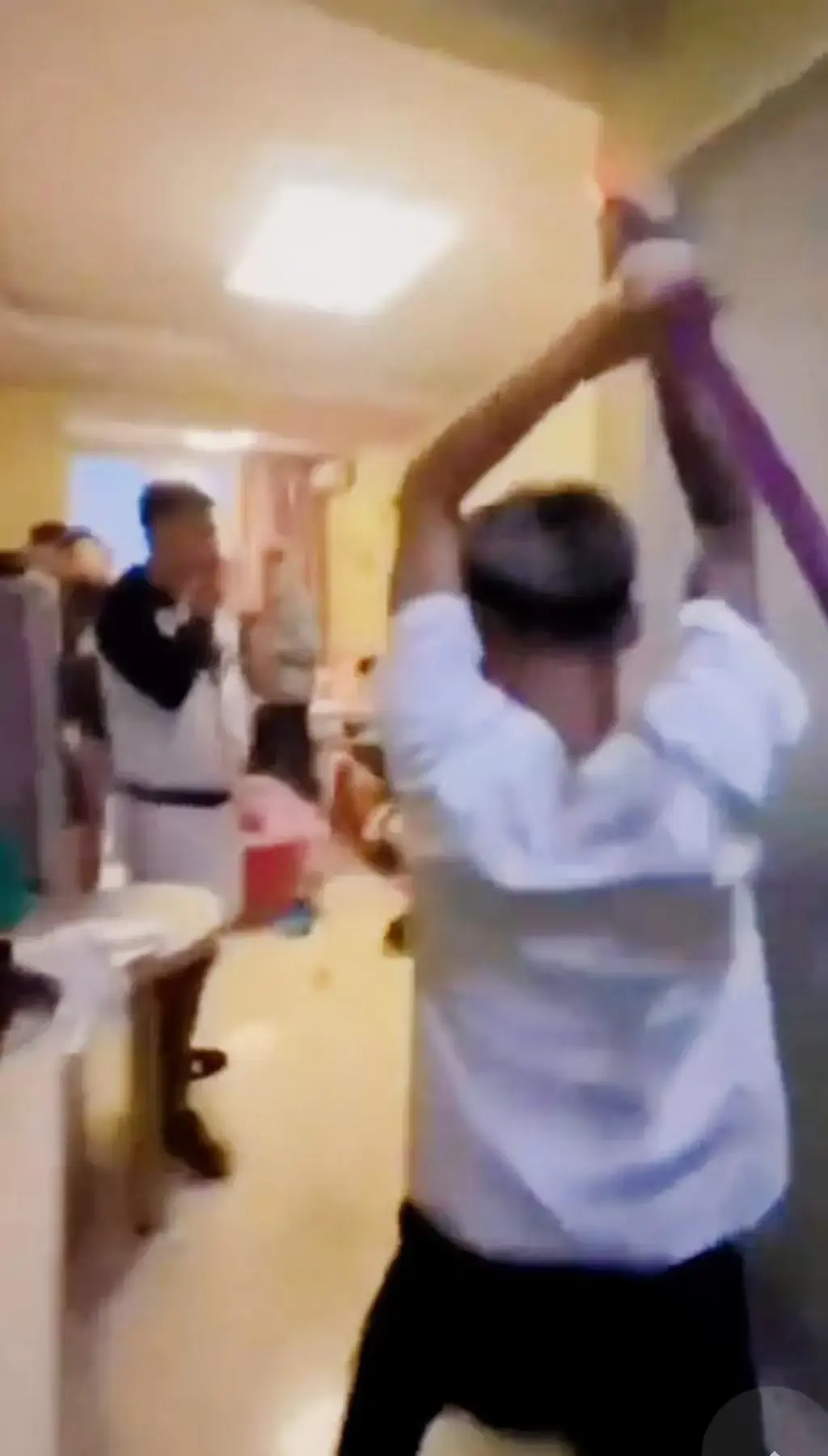 国服典韦1秒17刀完整版_抖音热门战斗视频_1080P高清画质在线播放_跳劈连招超快节奏