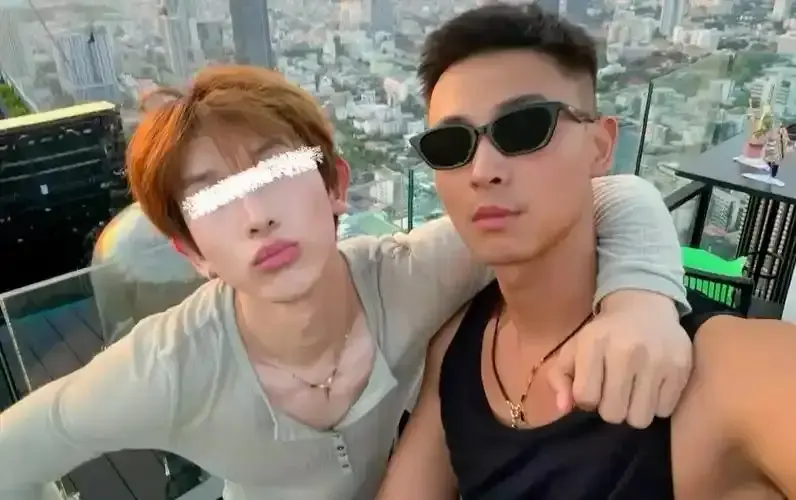 《昆廷夫夫相关视频》全季完整版_1080P超清画质无删减_昆廷塔塔四周年纪念特辑+日常甜蜜互动合集_夸克网盘免费下载