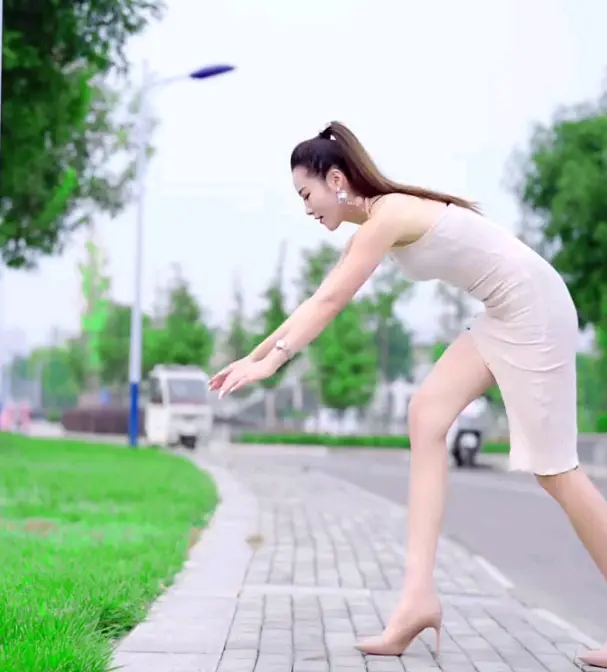 《阳信倒立姐vlog》健身博主训练日记-倒立技巧高清视频库-在线观看无删减-阳信倒立姐vlog全系列合集