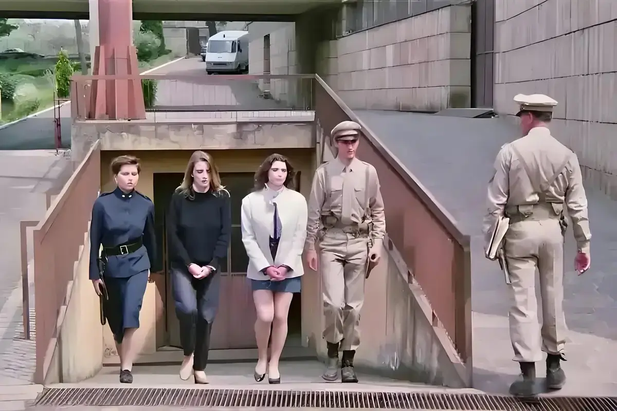 《高压监狱 / 监狱女警》无广告高清版-法国经典影片高压监狱全集在线看-监狱女警未删减完整版1080P资源