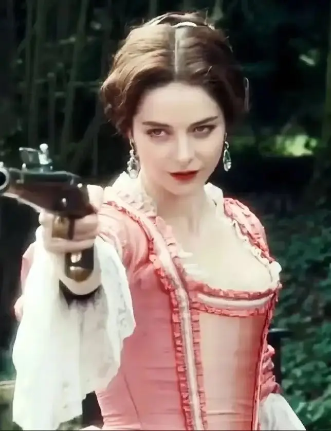 《梅萨利纳:处女皇后》未删减完整版免费观看-意大利Messalina原片高清正片在线播-满天星系列电影全集无广告